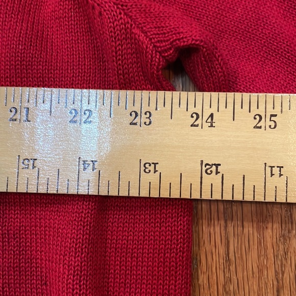 Women’s Red Owl Sweater Size 1x long sleeve the owl appears as if done by hand - Picture 3 of 16